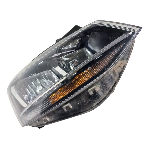 Farol Direito Volkswagen Fox Spacefox 2015  Detalhes Direito