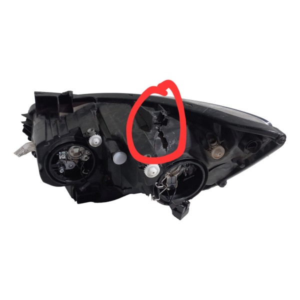 Farol Direito Volkswagen Fox Spacefox 2015  Detalhes Direito