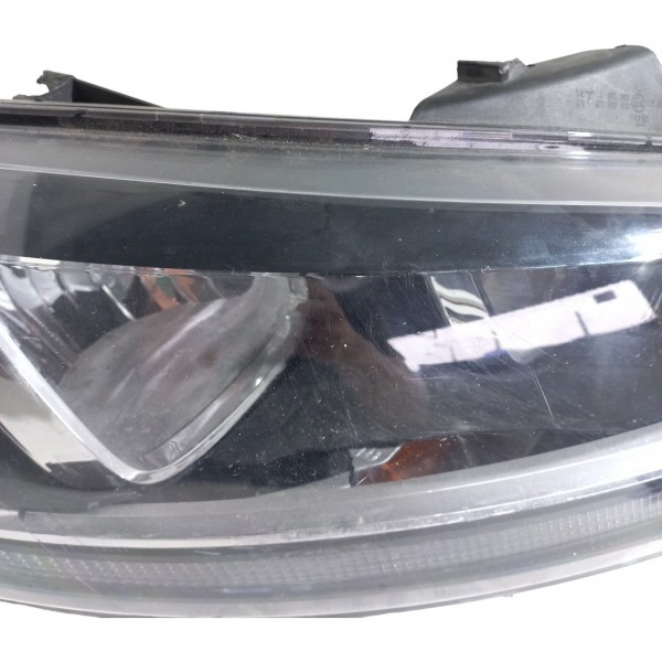 Farol Direito Volkswagen Fox Spacefox 2015  Detalhes Direito