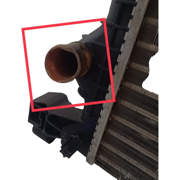 Radiador Água Chevrolet Cobalt 1.4 2013 2014 2015 Detalhe