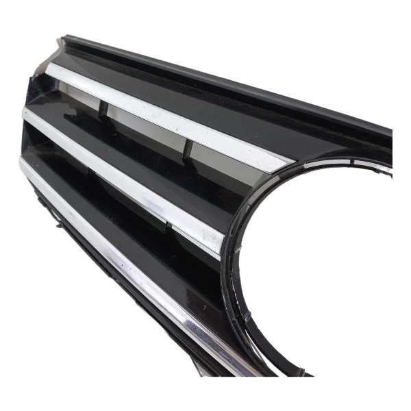 Grade Frontal Mercedes C180 2011 Detalhes