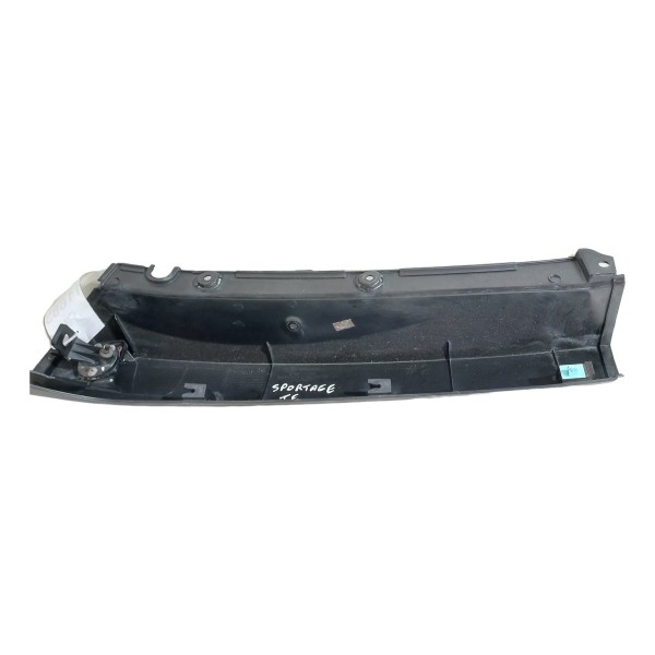 Acabamento Coluna Traseira Esquerda Kia Sportage 2010