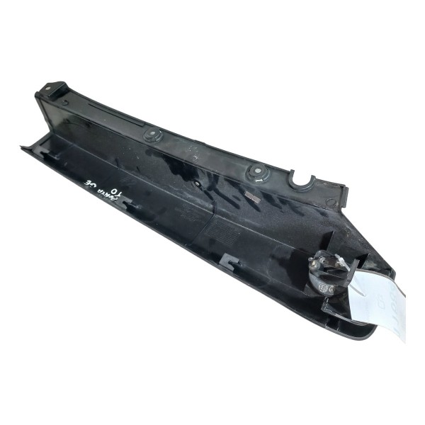 Acabamento Coluna Traseira Direita Kia Sportage 2010