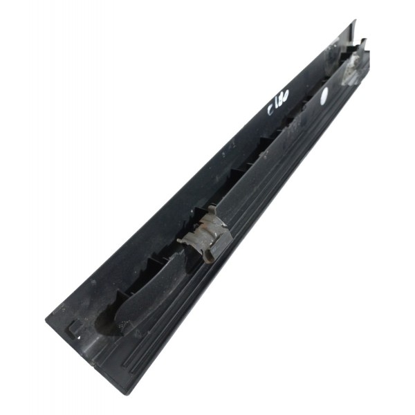 Acabamento Soleira Dianteira Direita Mercedes Benz C180