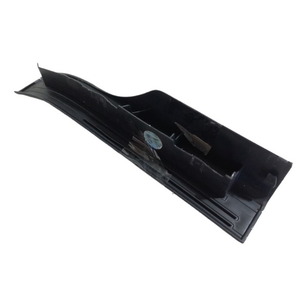 Acabamento Moldura Traseira Esquerda Mercedes Benz C180