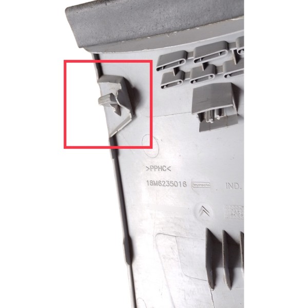 Moldura Inferior Painel Caixa Fusível Citroe C3 2003 2005