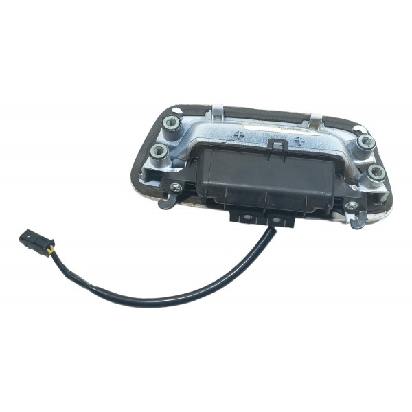 Maçaneta Traseira Tampa Porta Malas Chevrolet Tracker 2019