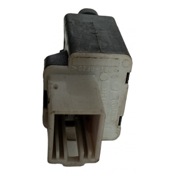 Botão Interruptor Bloqueio Vidro Traseiro Vw Crossfox 2014