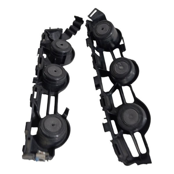 Guia Parachoque Traseiro Direito Chevrolet Onix 1.4  2018