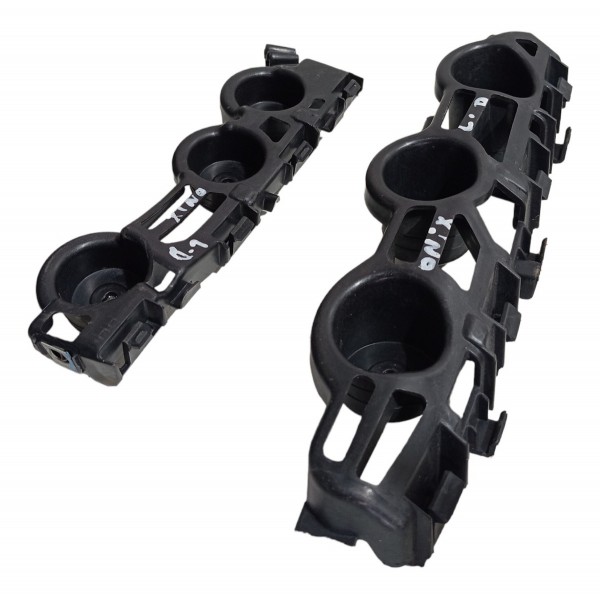 Guia Parachoque Traseiro Direito Chevrolet Onix 1.4  2018