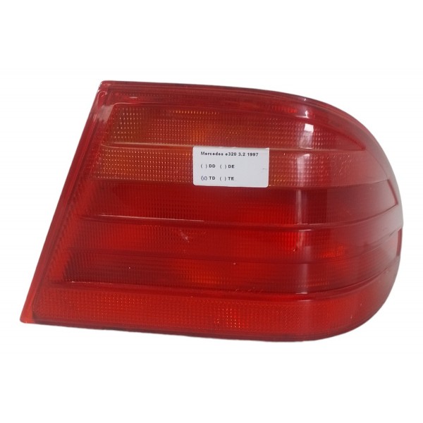 Lanterna Traseira Direita Mercedes Benz E320 1997 1998 1999 Direito Vermelho