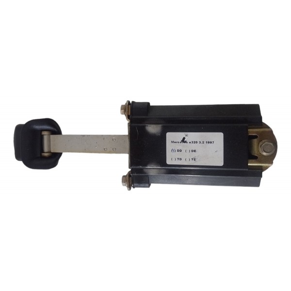 Limitador Porta Dianteira Direita Mercedes Benz E320 1997