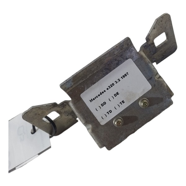 Batente Fechadura Tampa Traseira Mercedes Benz E320 1996 97
