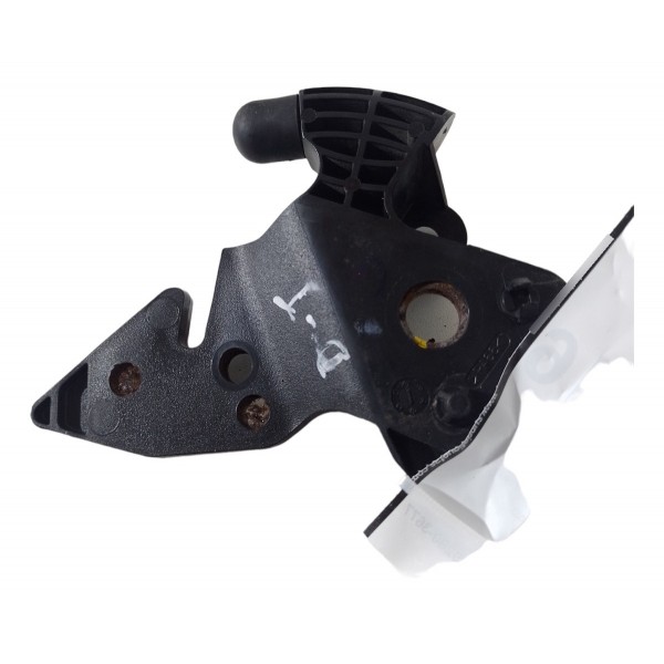 Trava Branco Traseiro Direito Peugeot 208 2014 2015 2016