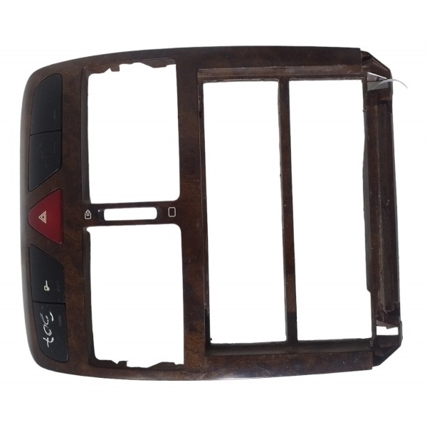 Moldura Comando Ar Pisca Alerta Painel Central Peugeot 307