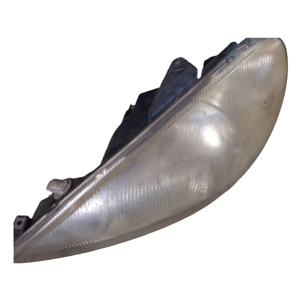 Farol Esquerdo Peugeot 206 2001 2002 2003 2004 2005 2006  Esquerdo
