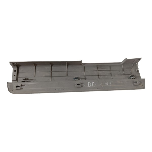 Acabamento Soleira Dianteira Direita Chevrolet Captiva 2009 Caramelo