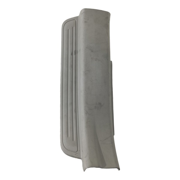 Acabamento Soleira Traseira Esquerda Chevrolet Captiva 2009 Caramelo