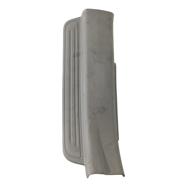 Acabamento Soleira Traseira Esquerda Chevrolet Captiva 2009 Caramelo