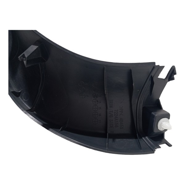 Acabamento Direito Tampa Traseira Mitsubishi Outlander 2015