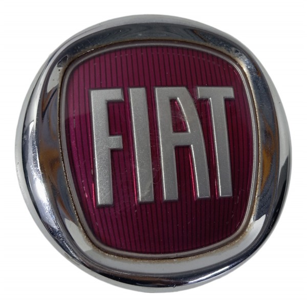 Emblema Grade Dianteira Fiat Uno Vivace 2014 2015 2016 2017 Prata