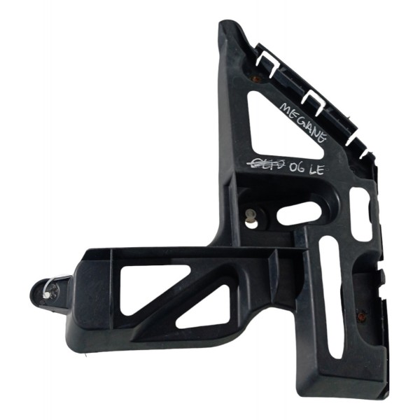 Guia Parachoque Traseiro Esquerdo Renault Megane 2005 2006