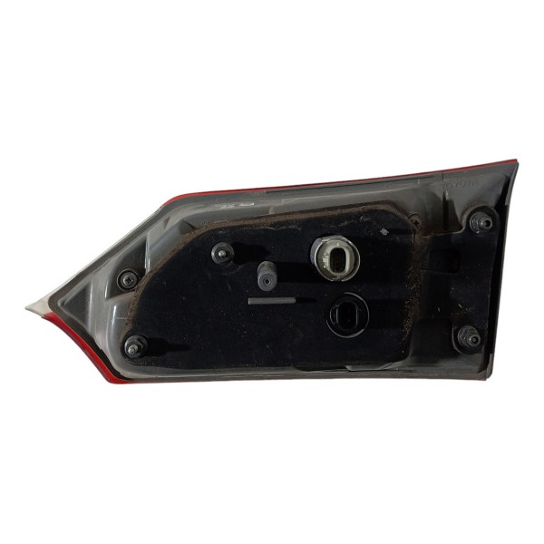 Lanterna Esquerda Tampa Traseira Toyota Corolla 2015 2016 17
