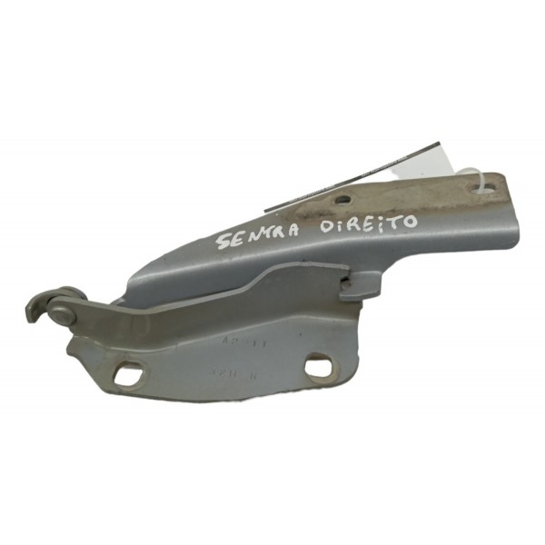Braço Dobradiça Capô Dir Nissan Sentra 2009 2010 2011 2012