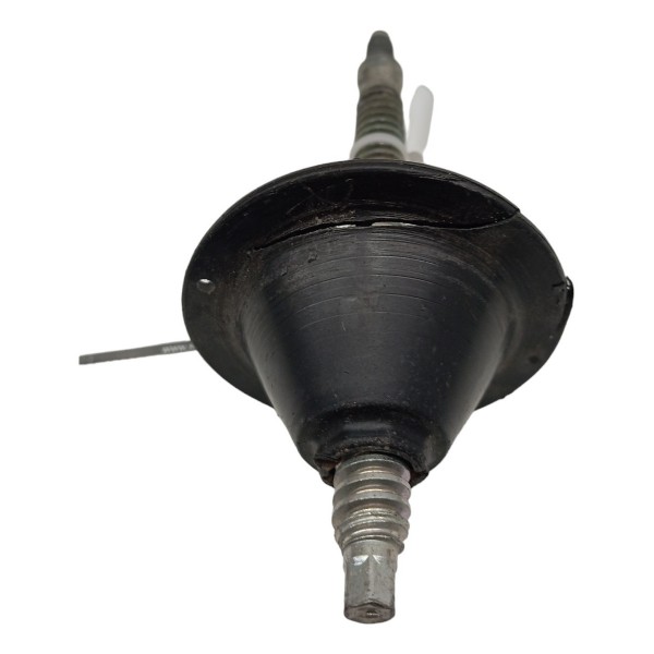 Parafuso Trava Fixação Estepe Chevrolet Prisma 2008 Detalhe