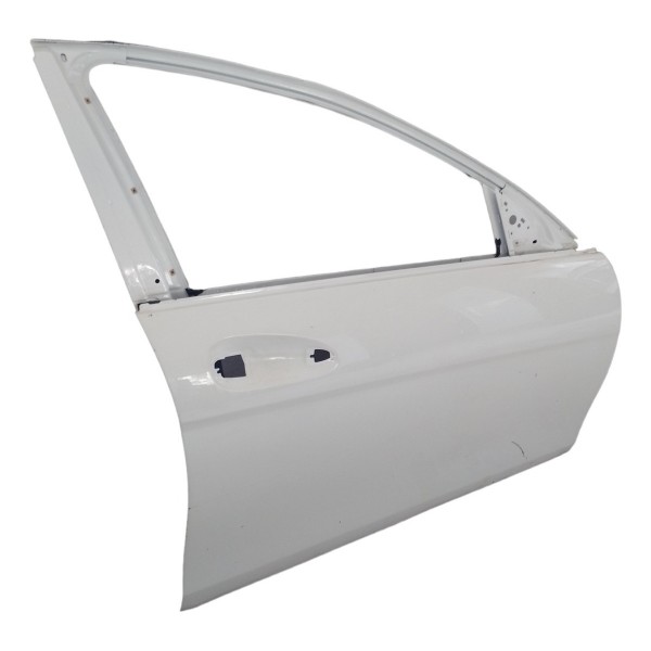 Porta Dianteira Direita Mercedes Benz C180 Detalhes  Dianteira Direito Branco