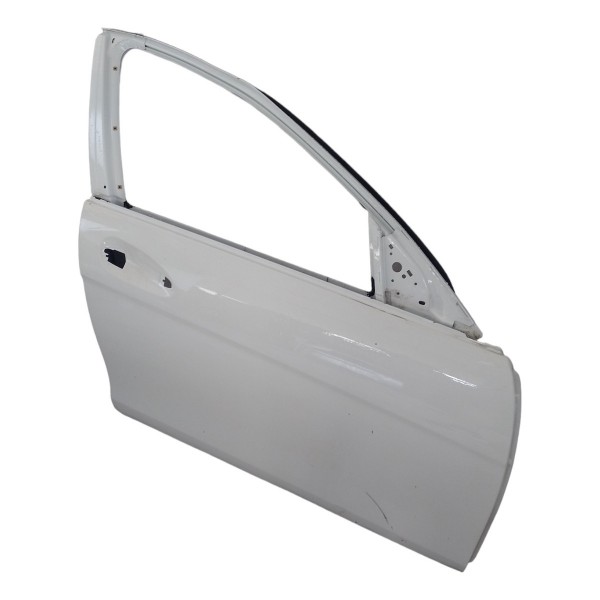 Porta Dianteira Direita Mercedes Benz C180 Detalhes  Dianteira Direito Branco