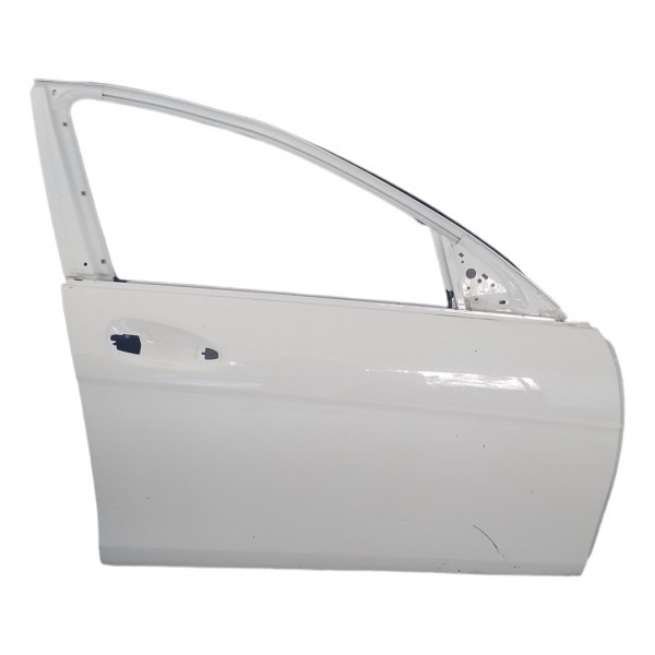 Porta Dianteira Direita Mercedes Benz C180 Detalhes  Dianteira Direito Branco