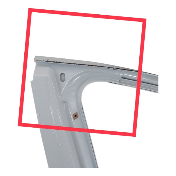 Porta Dianteira Direita Mercedes Benz C180 Detalhes  Dianteira Direito Branco