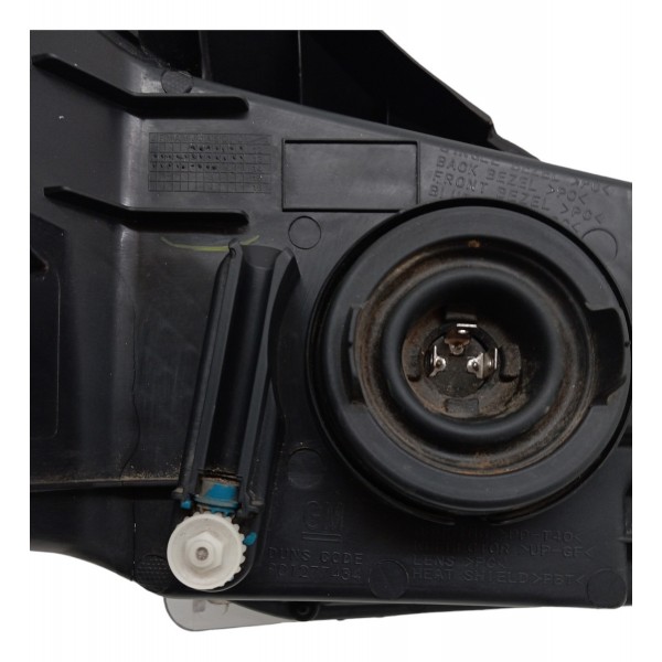 Farol Esquerdo Chevrolet Onix Prisma 2013 2014 2015 Detalhe  Esquerdo