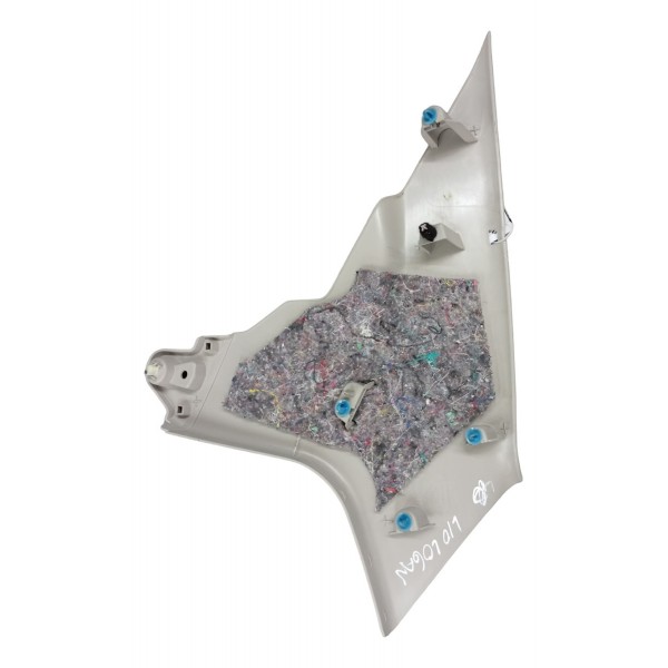 Acabamento Coluna Traseira Direita Renault Logan 2014 2015