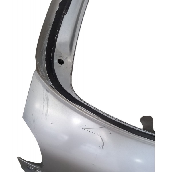 Tampa Traseira Peugeot 206 Detalhes