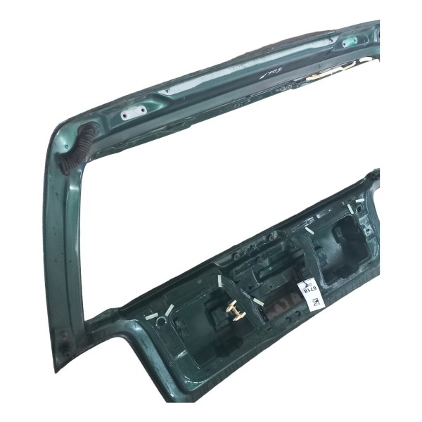 Tampa Traseira Volkswagen Golf Sapão 2000 Detalhes