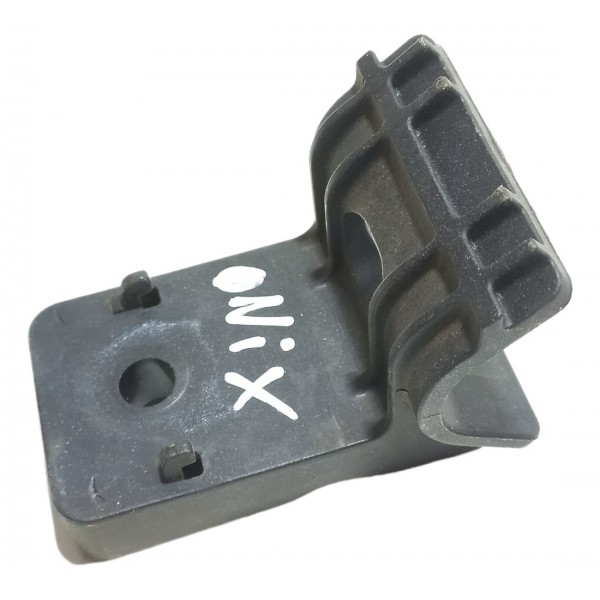 Suporte Superior Radiador Chevrolet Onix 2018