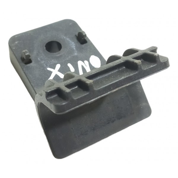 Suporte Superior Radiador Chevrolet Onix 2018