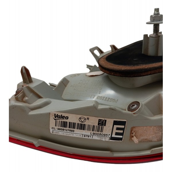 Lanterna Tampa Traseira Esquerda Peugeot 2008 1.6 2016 17 18