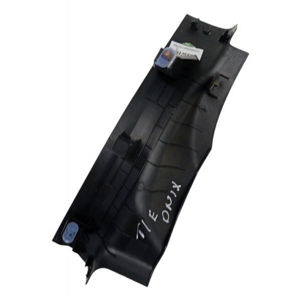 Moldura Soleira Traseira Esquerda Gm Onix 2013 14 15 16 17 Preto