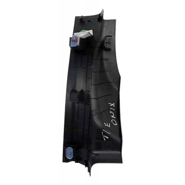 Moldura Soleira Traseira Esquerda Gm Onix 2013 14 15 16 17 Preto