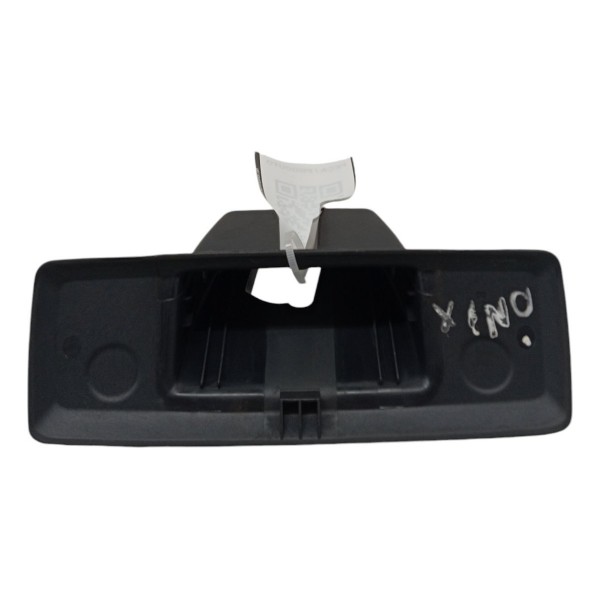 Moldura Acabamento Fechadura Porta Malas Gm Onix 2013 14 15