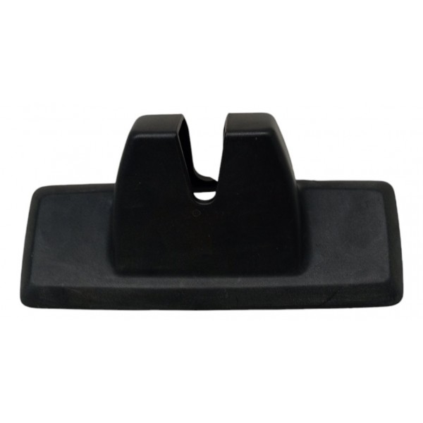 Moldura Acabamento Fechadura Porta Malas Gm Onix 2013 14 15