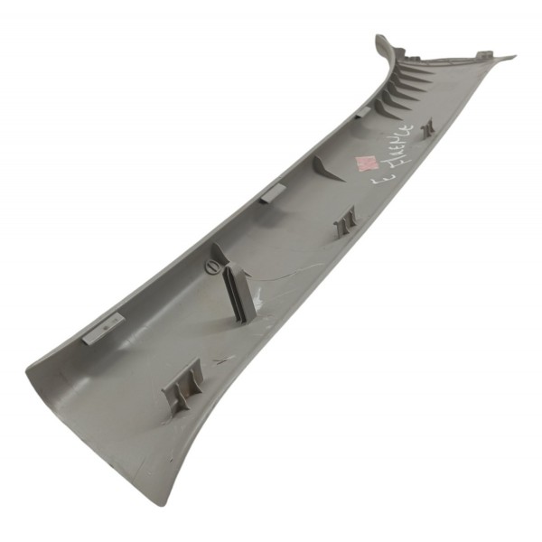 Moldura Coluna Parabrisa Esquerda Renault Fluence 2010 2011