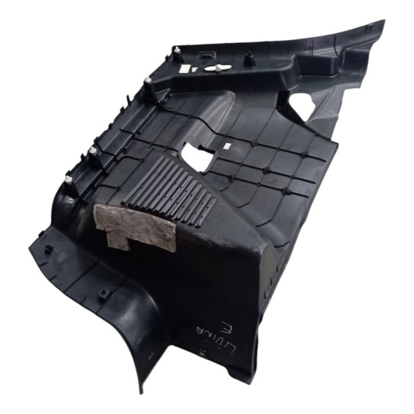 Acabamento Lateral Porta Malas Direito Nissan Livina 2011 12