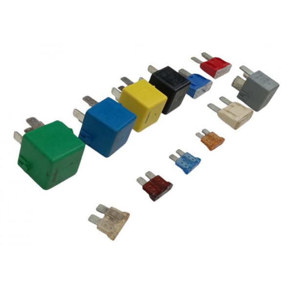 Kit Fusiveis Relê Mercedes Benz B180 B200 2.0 2009 2010 2011