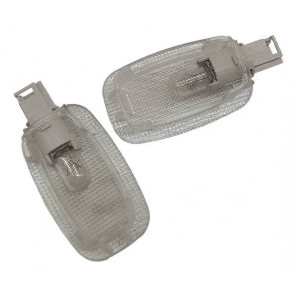 Par Luz Porta Malas Mercedes Benz B180 B200 2008 2009 2010