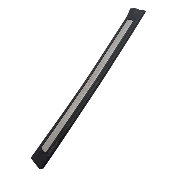 Soleira Porta Dianteira Direita Mercedes B180 B200 2008 2009 Preto