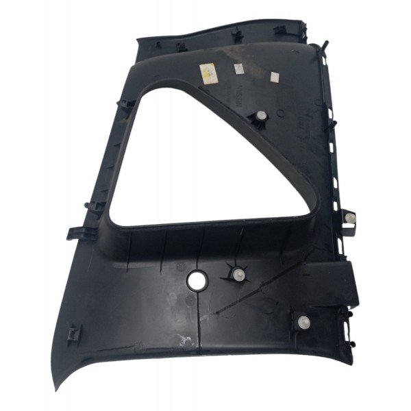 Acabamento Coluna Traseira Esquerda Nissan Livina 2011 2012